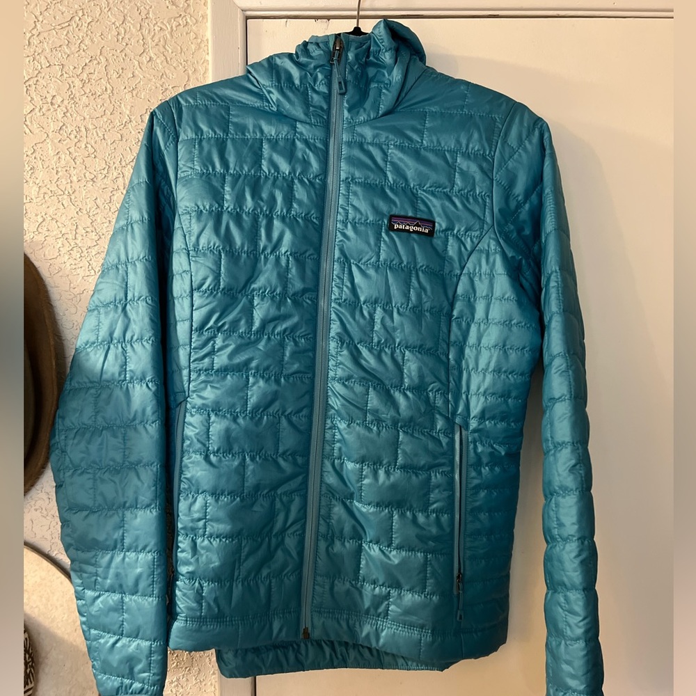 Patagonia Women’s Nano Puff Hoody Small